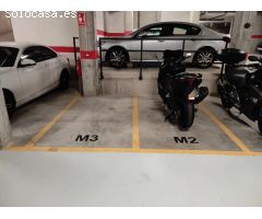 Plaza de aparcamiento para moto, ubicada en pleno centro de Castellar del Vallès