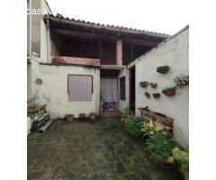 CASA PER REFORMAR AMB JARDÍ AL CENTRE DE SANT LLORENÇ SAVALL