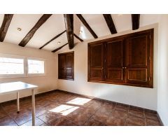 ESPACIOSA CASA EN EL CENTRO DE SABADELL