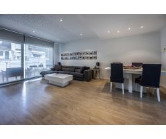 ¡¡CREU ALTA - ESPECTACULAR CASA CON PATIO CON PISCINA y ASCENSOR!!