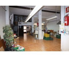 Local en planta baja con Patio