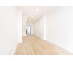 CASA A LA VENTA EN EL CENTRO DE SUECA