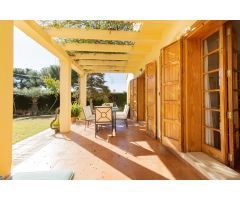 Chalet de estilo mediterráneo en Urb. Bonanza