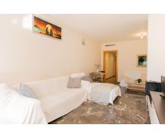 PISO de 3 HABITACIONES  y 2 BAÑOS -  EN NÁQUERA