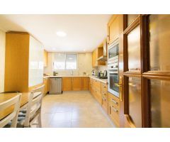 CASA EXCLUSIVA DE 864 M² CON DOS RESIDENCIAS INDEPENDIENTES CON VISTAS PANORÁMICAS
