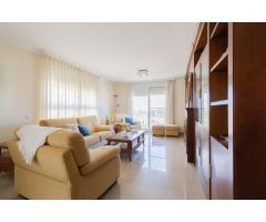 Piso único de 210?m² exterior, con garaje, trastero y detalles con alma
