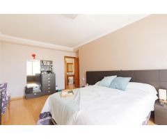 Piso único de 210?m² exterior, con garaje, trastero y detalles con alma