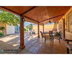 Casa con piscina en Valderrubio