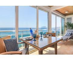 Exclusivo apartamento en primera línea de mar en El Portet, Moraira