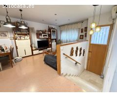 Amplio bajo con entrada independiente, patio privado y parking
