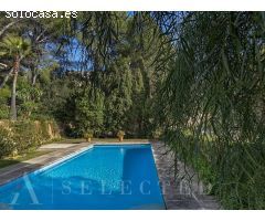 Excepcional Villa de Lujo en Son Vida, Mallorca: ¡Vistas Panorámicas al Mar y