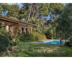 Excepcional Villa de Lujo en Son Vida, Mallorca: ¡Vistas Panorámicas al Mar y