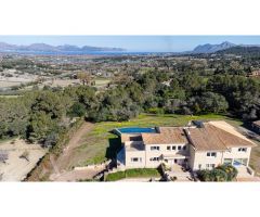 Magnifica Villa en las prestigiosas afueras de Alcudia.