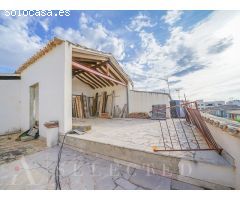 Casa de pueblo con 4 Viviendas independientes