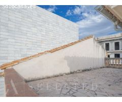 Casa de pueblo con 4 Viviendas independientes