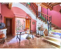 Emblemática Casa Totalmente Reformada en el Centro Histórico de Sa Pobla: