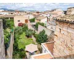 Encantadora Casa en Venta en Sa Pobla, Mallorca, con Amplio Jardín y Posibilidad