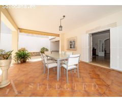 Encantadora Residencia con Patio en Puerto de Alcudia, Mallorca