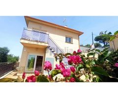 Casa con 4 habitaciones en Aiguaviva Parc en Vidreres
