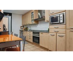 Apartamento en Turó 5 en la zona de Sta Clotilde de dos habitaciones y dos baños