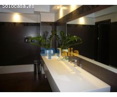 ¡Gran oportunidad de inversión! Restaurante emblemático en el centro de Lloret