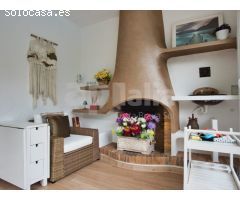 Impresionante villa en fenals de 4 habitaciones, con piscina y sala de eventos