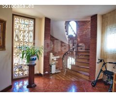 Impresionante villa en fenals de 4 habitaciones, con piscina y sala de eventos