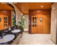 Impresionante villa en fenals de 4 habitaciones, con piscina y sala de eventos