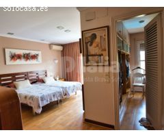Impresionante villa en fenals de 4 habitaciones, con piscina y sala de eventos
