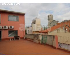 Finca con 5 locales comerciales y 3 viviendas en Malgrat de Mar