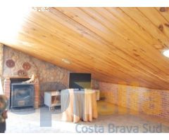 Encantadora casa unifamiliar en Montbarbat