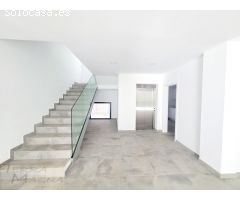 Disponemos de una fantástica villa nueva y moderna.