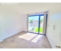 Disponemos de una fantástica villa nueva y moderna.