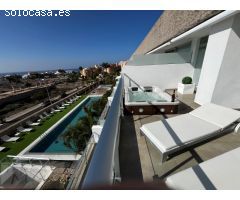 En venta un apartamento de lujo en La Caleta