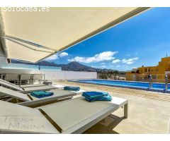 En venta Apartamento moderno con piscina privada en La Caleta