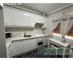 SE VENDE CASA DE PUEBLO ADOSADA EN EL CASCO URBANO DE CADALSO DE LOS VIDRIOS