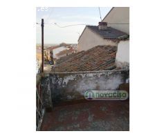 ALMOROX se vende CASA DE PUEBLO PARA REFORMAR en el casco Urbano muy céntrica