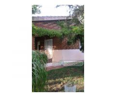 ALMOROX URBANIZACIÓN VALCARILLO CHALET CON PISCINA INDEPENDIENTE