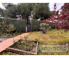 SE VENDE ESTUPENDO CHALET INDEPENDIENTE EN URBANIZACIÓN JAVACRUZ, SAN MARTÍN DE