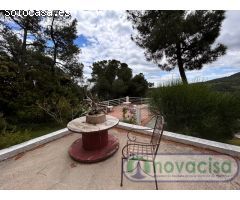 SE VENDE ESTUPENDO CHALET INDEPENDIENTE PARA ENTRAR A VIVIR EN URBANIZACIÓN