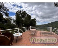 SE VENDE ESTUPENDO CHALET INDEPENDIENTE PARA ENTRAR A VIVIR EN URBANIZACIÓN