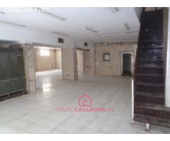 LOCAL JUNTO A PLAZA CAPUCHINOS