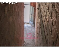 Se vende local en Albatera
