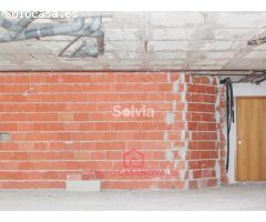 Se vende local en Albatera