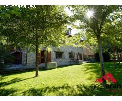Espectacular casa en Vielha con jardín privado