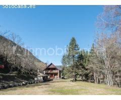 CHALET CON GRAN TERRENO EN TREDOS