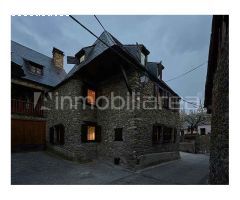 CASA ARANESA CON ENCANTO TOTALMENTE REHABILITADA