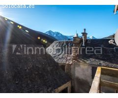 EDIFICIO CON CUADRA Y HUERTO EN ARROS