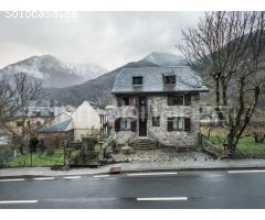 FINCA URBANA CON DOS CASAS EN BOSSOST