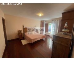 Villa con parcela de 1000 mts en Las Rosas.